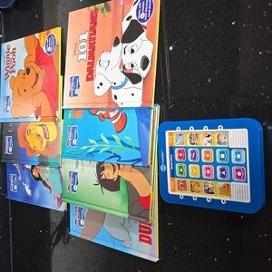 NWOT. Disney Story Reader. Set Of 8 Books & Reader